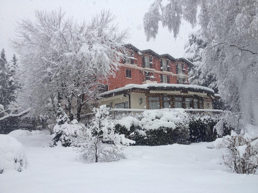 Albergo Milano Snc Lanzo D'intelvi Luaran gambar