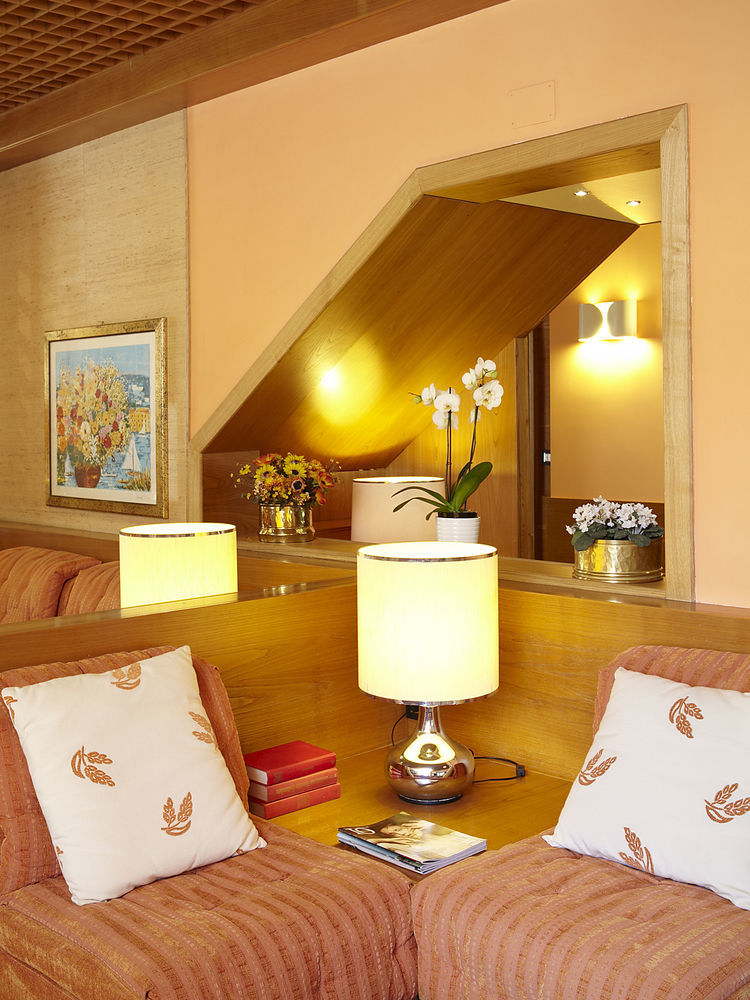 Albergo Milano Snc Lanzo D'intelvi Luaran gambar