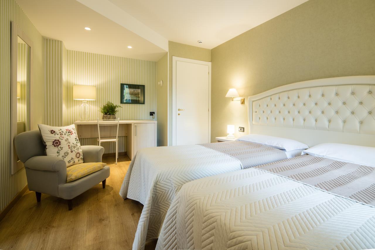 Albergo Milano Snc Lanzo D'intelvi Luaran gambar